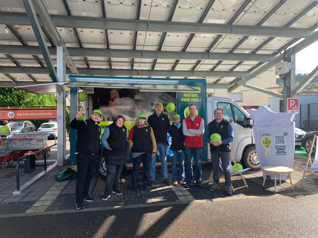 Animation lait de vache biologique